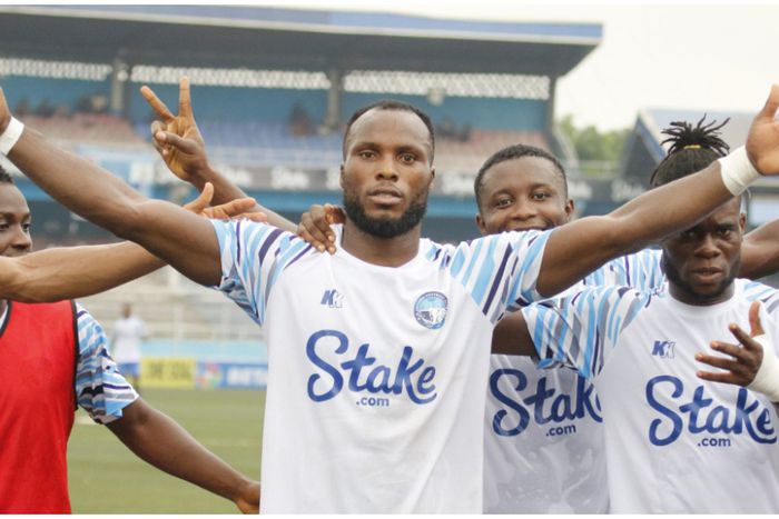 Enyimba returns to the top of the NPFL table after an emphatic win.