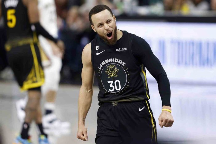 Curry scores 39, leads Warriors to comeback win over Pelicans