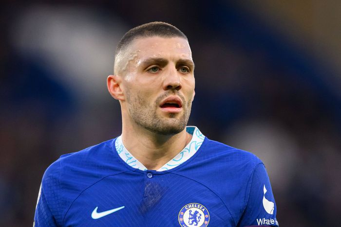 Chelsea midfielder Mateo Kovacic in a Premier League action against Everton.