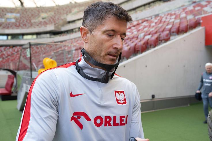 Barcelona set condition for Lewandowski, affecting Osimhen, Alvarez and Torres