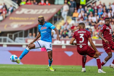 Champagne on ice for Napoli as Salernitana score late to hold their title celebrations
