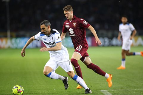 Atalanta keeps Champions League hope alive as late goal sinks Torino
