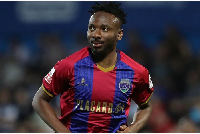 Kelechi Nwakali scored his first goal of the season for his Portuguese club Chaves.