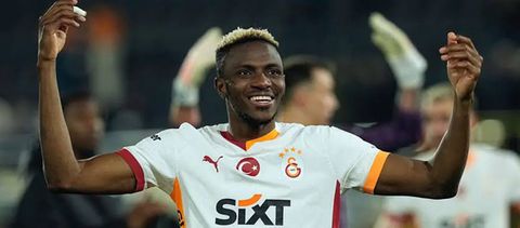 Super Eagles star Victor Osimhen celebrates Remo Stars NPFL win, gifts 10 million