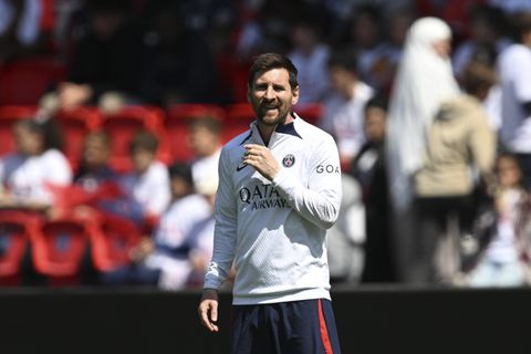 Messi fuels transfer speculation, ditches Ligue 1 ceremony for concert