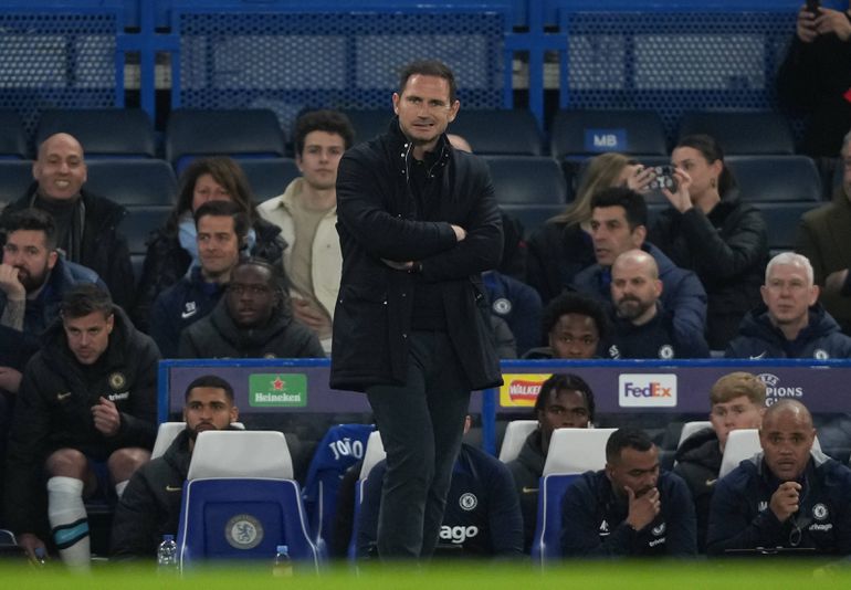 Frank Lampard looking disappointed with his team