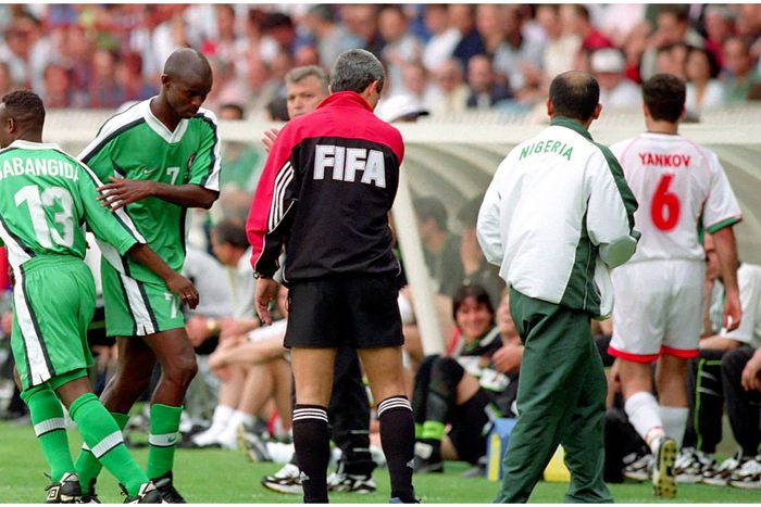 Finidi George played on the right wing for Nigeria (Credit: Imago)