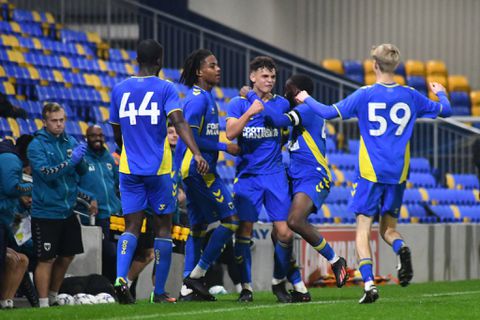 Son of former Chelsea player signs first professional contract with AFC Wimbledon