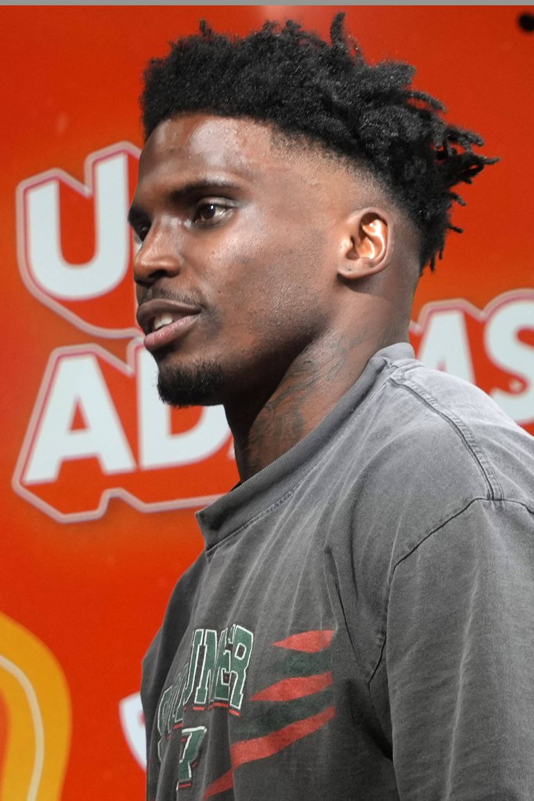 Tyreek Hill vs Lyles