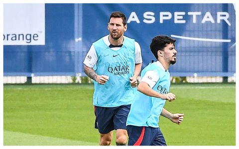 Reunion and Tension - Messi and Vitinha Face to Face Two Years After Controversy