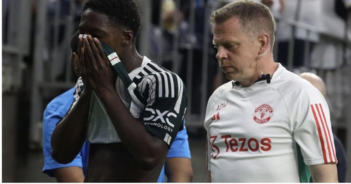 Manchester United fans 'gutted' as club confirms Mainoo injury blow ...