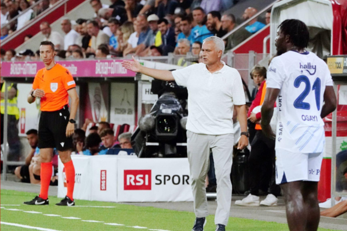 Fenerbahce new manager Jose Mourinho dishing out instructions || Image credit: IMAGO
