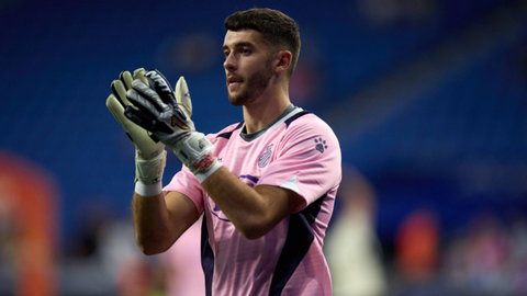 Arsenal eye Barcelona based goalkeeper as Ramsdale replacement