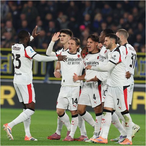 AC Milan players celebrate Samuele Ricci's opener against Atalanta. (Photo Credit: Milan/X)