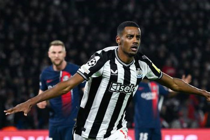 Newcastle's Alexander Isak celebrates scoring against PSG | Imago