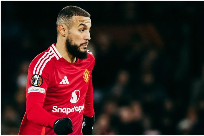 Noussair Mazraoui excelled for Amorim's Man United again at centre-back.