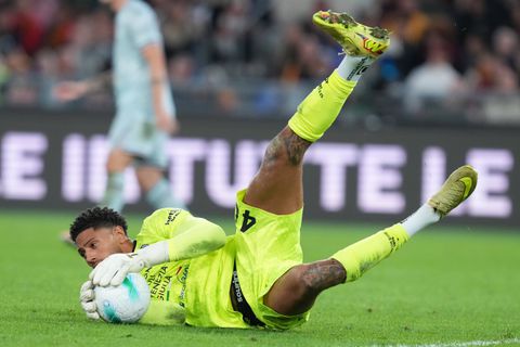 Maduka Okoye Stuns Serie A Champions: Udinese's Goalkeeper Delivers Historic Clean Sheet Against Napoli