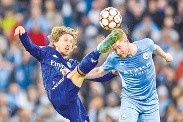 De Bruyne vs Modric: Who is the best Midfielder?