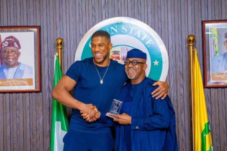Atiku Abubakar, Dapo Abiodun stand with Anthony Joshua after fatal Ogun Road crash
