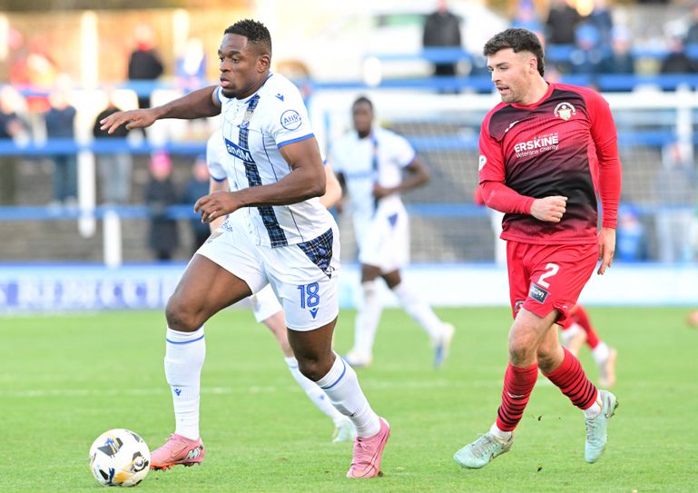 Uche Ikpeazu in action || Image credit: Imago
