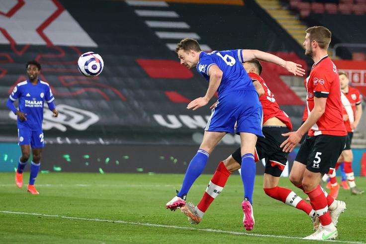 Leicester rescue draw at 10-man Southampton