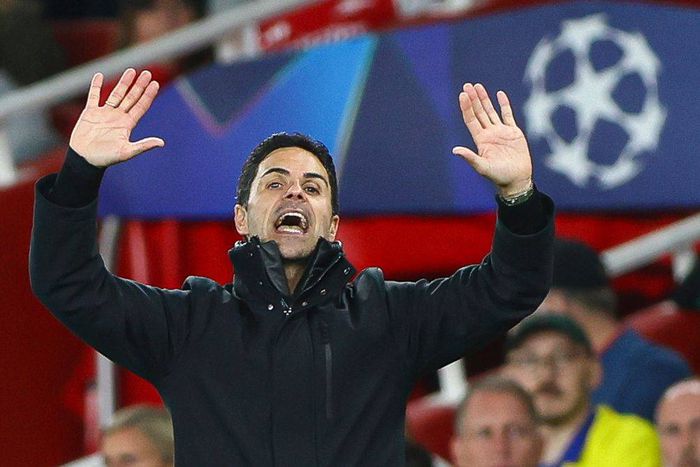 Arsenal manager Mikel Arteta gives instructions from the technical area Arsenal v Paris Saint-Germain, UEFA Champions League, Semi Final, First Leg, Footb