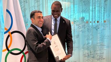 David Rudisha awarded after visiting Olympic House in Switzerland