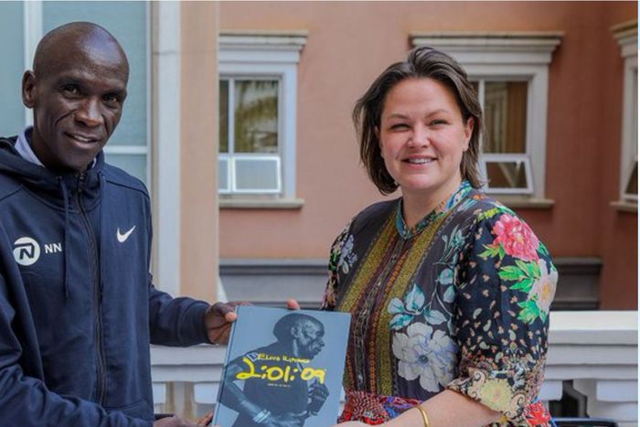 Eliud Kipchoge with Mozilla’s Chief Marketing Officer Lindsey O'Brien