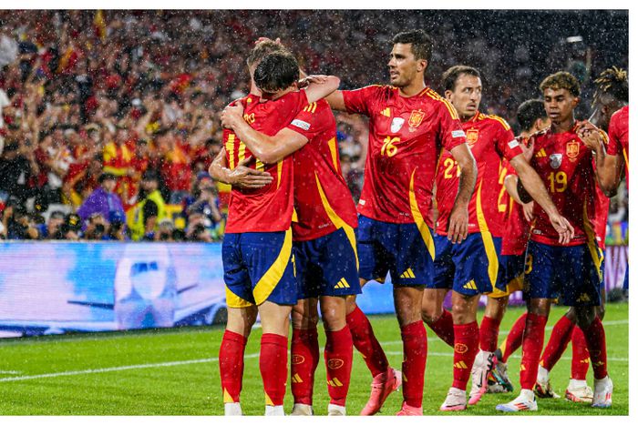 Spain cruise to the quarter final