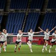 USA beat Netherlands on penalties to reach Olympic women's football semis