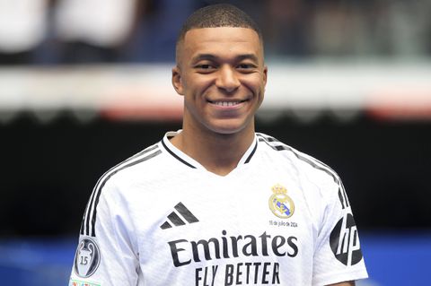 Los Blancos new boy Kylian Mbappe experiencing League 1 hungover