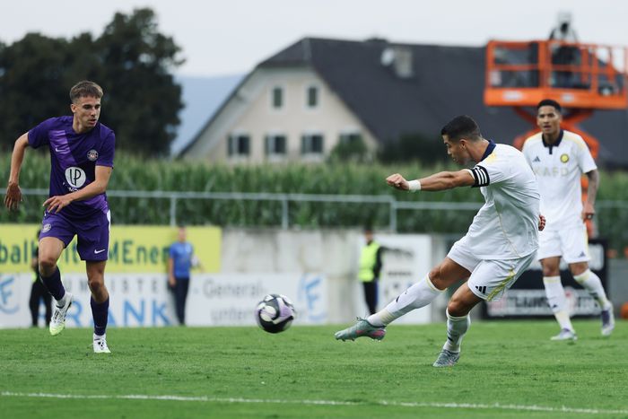 Cristiano Ronaldo scores a stunning goal as Al Nassr kicks off preseason with a 2-1 win against Toulouse.