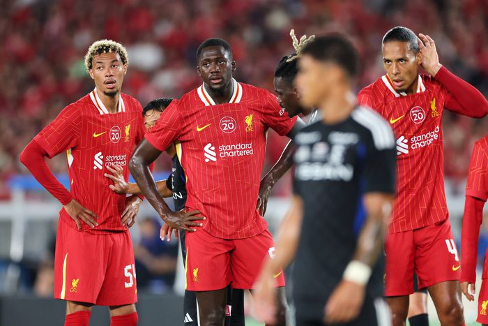 (L-R) Hugo Ekitike, Ibrahima Konate, Virgil van Dijk (Liverpool), JULY 30, 2025