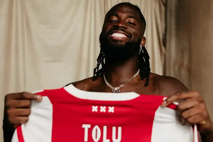 Tolu Arokodare signs for Ajax || X