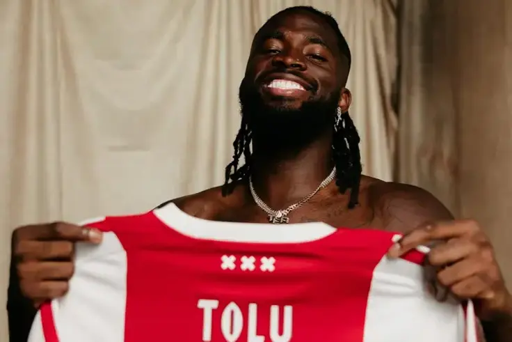Tolu Arokodare signs for Ajax || X