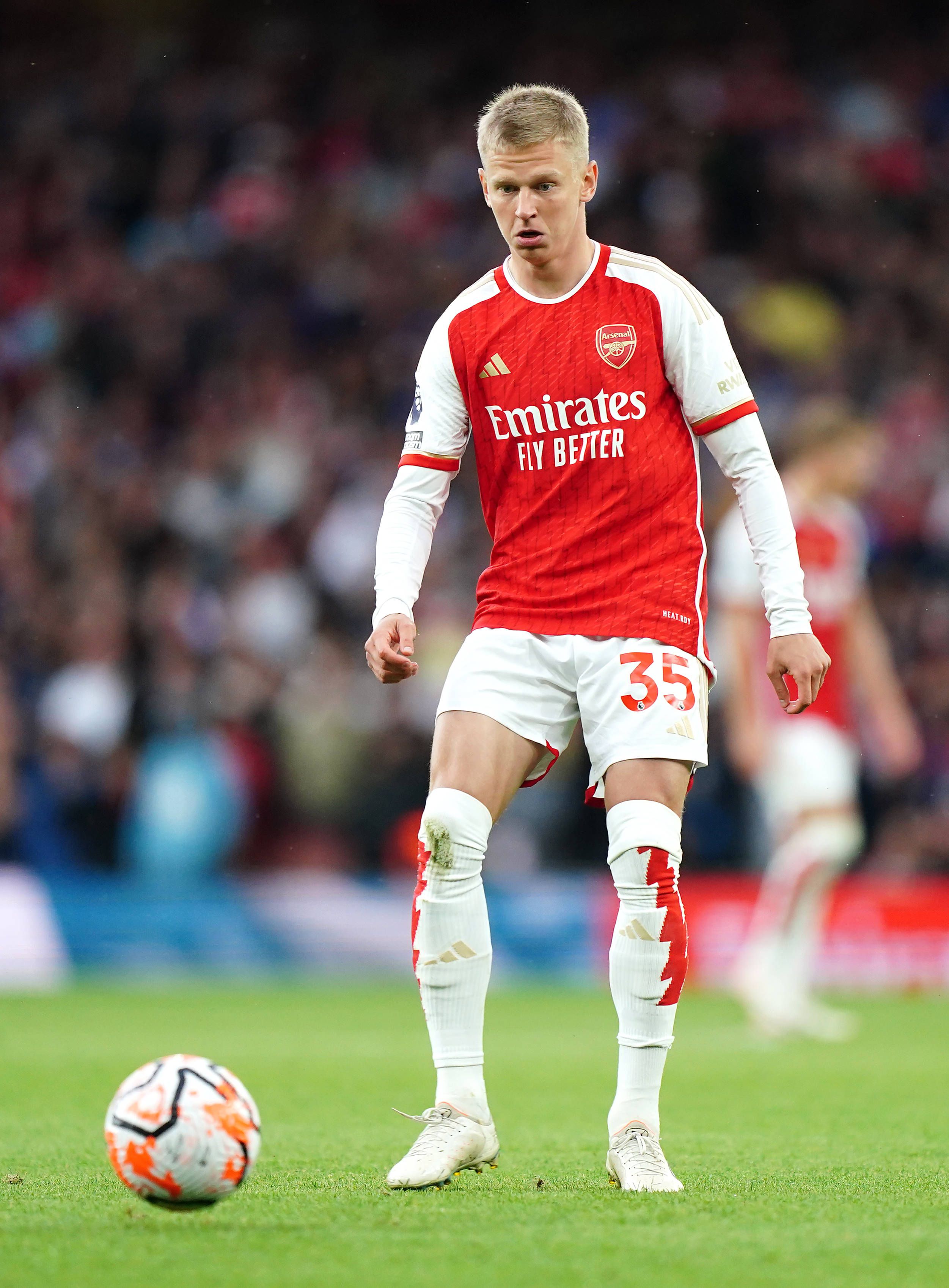 Oleksandr Zinchenko praises 'incredible' Arsenal fans and talks life in  North London and Mikel Arteta