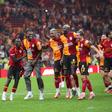 Osimhen leads Leao's initiation with the fans.