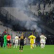 Three police hurt as smokebombs thrown at Marseille, Galatasary tie