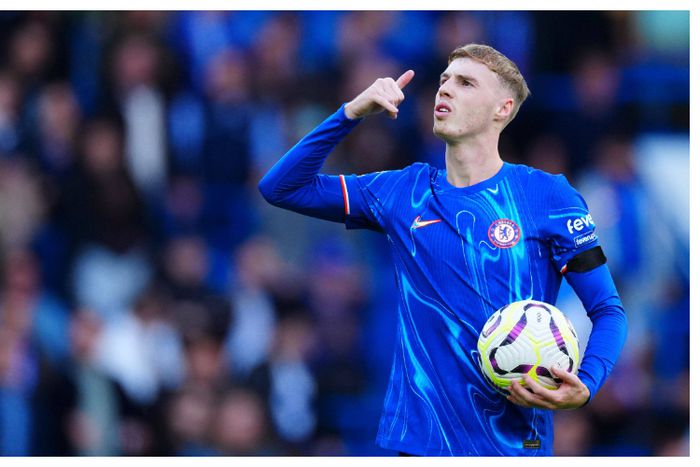 Cole Palmer reacts after being compared to Arsenal legend