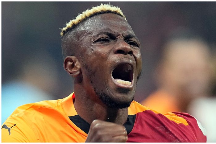 Victor Osimhen against Besiktas in Turkey.