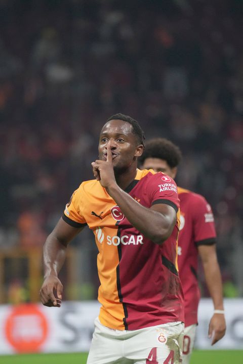 Michy Batshuayi  || Imago