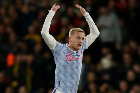 Van de Beek loan move launches Lampard era at Everton