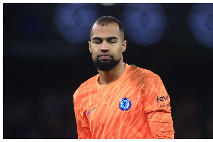 Chelsea prepare to bid for Champions League finalist