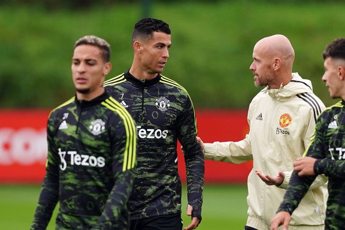 Manchester United manager Erik ten Hag and Cristiano Ronaldo during a training session.