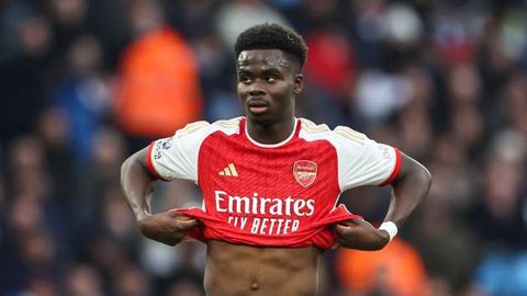 ‘Where is Saka?’ — Fans question disappointing performance by Arsenal’s starboy against Manchester City