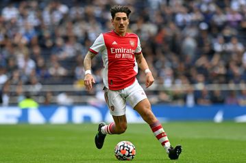 Arsenal's Bellerin joins Real Betis on loan