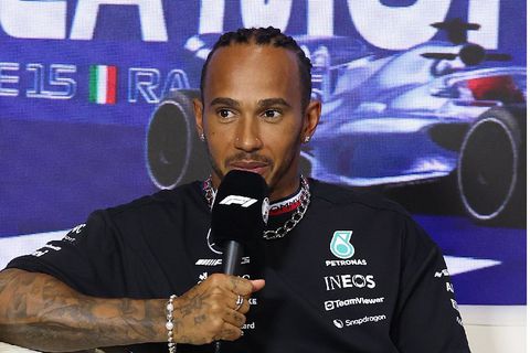 Why Lewis Hamilton turned down Ferrari overtures to extend his stay at struggling Mercedes