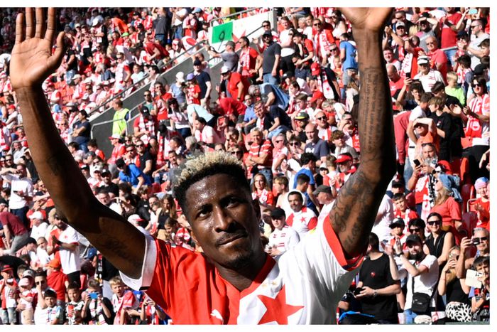 Super Eagles star terminates contract