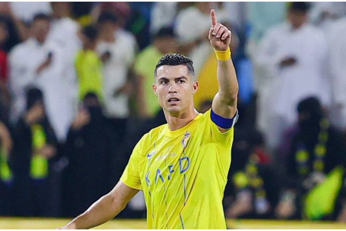 Cristiano Ronaldo on top of the world again.