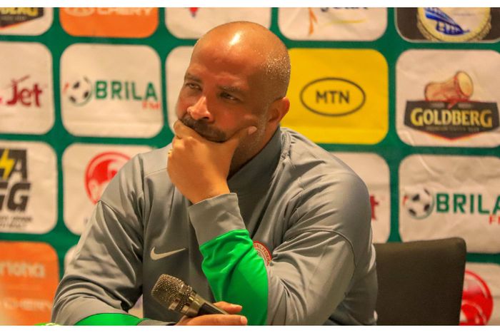 Chelle having a bad headache